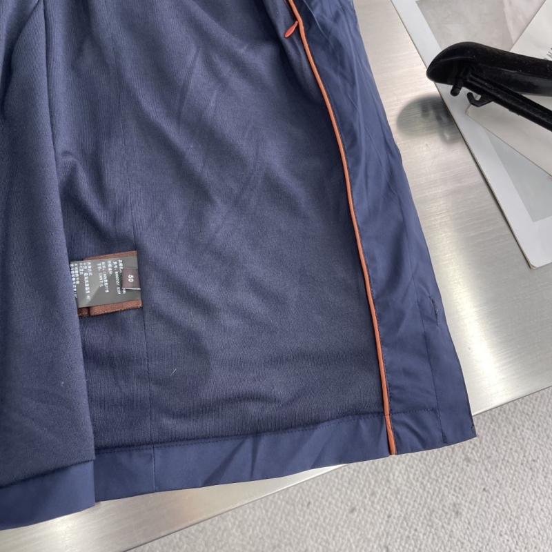 L0r0 P1ana outwear